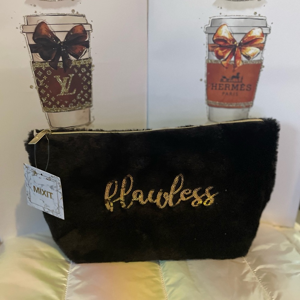NWT Faux Fur Beauty Pouch